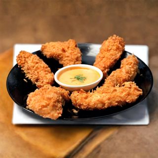 Platou crispy 20buc cu inele de ceapa si sos