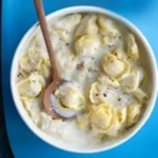 Cappelletto alla carne con crema al Parmigiano Reggiano stagionato 36 mesi