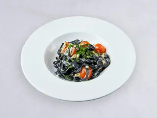 Tagliolini Neri con Pollo