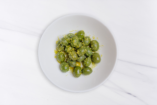 Теплые маринованные оливки