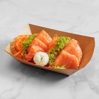 81. Sashimi salmone 8 pezzi