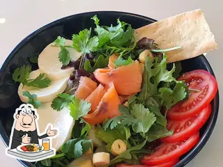 Salada de Salmão Fumado e Manga