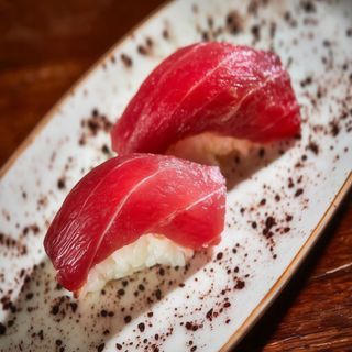 Niguiri De Atún (2 Pzs.)