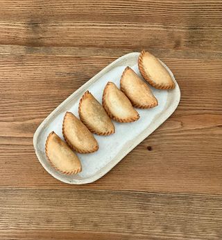 SAMBUSSIK QUESO