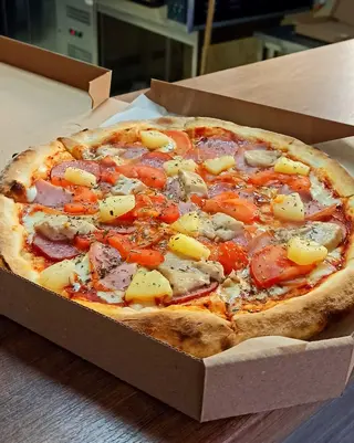 Піца Тропікана (630г)