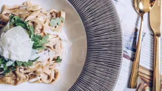 Pasta sa piletinom i pečurkama