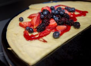 Crêpes con frutti di bosco