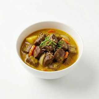 Buey En Curry Amarillo