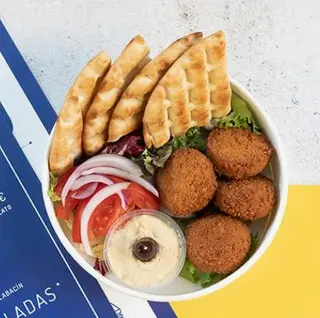 Plato de falafel