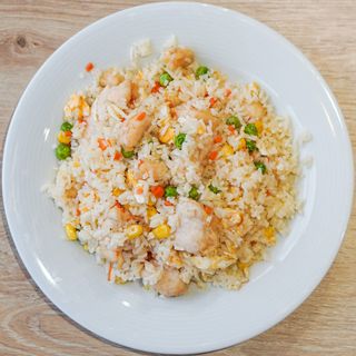 17.Ориз с пилешко и яйца (600г)