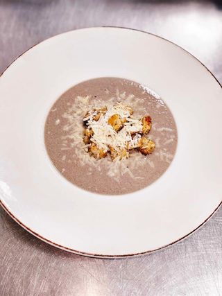 სოკოს კრემ-სუპი