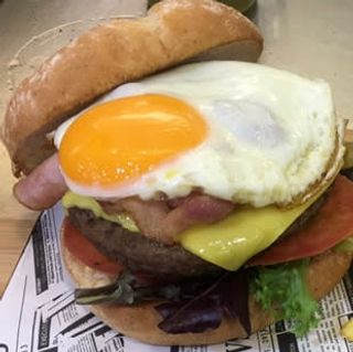 Hamburguesa Comete Algo