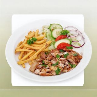 Plato Kebab De Carne Con Arroz Y Salsa