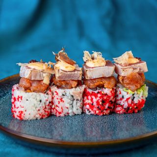 Uramaki special tataki tuna