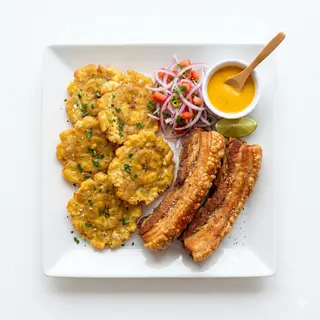 Patacón Con Chicharrón 2 Tiras