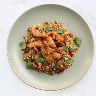 Pollo thai con tabulé de verduritas (400g)