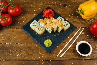 Жареный ролл "Цезарь" темпура (8 шт.)