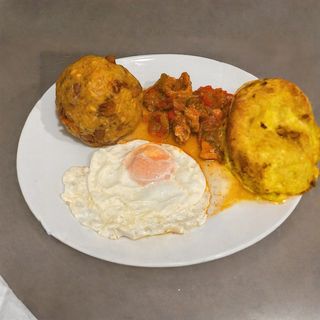 Bolón De Verde Con Chicharrón