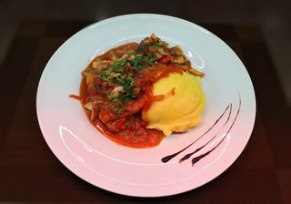 Tocanita de ciuperci cu mamaliga