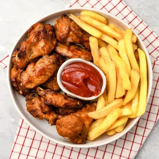 Alitas Con Patatas (5 Uds.)