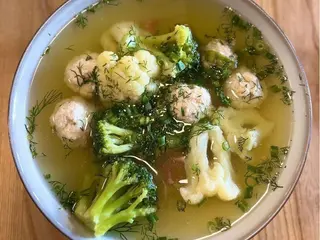 Zupa z klopsikami