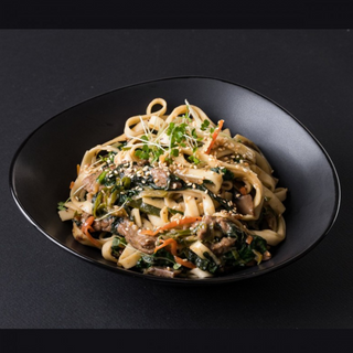 Удон з беконом у вершковому соусi (340г)