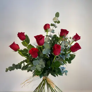 Diez Rosas Rojas
