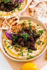Small Hummus with Meat