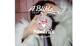 Pączek matcha z maliną