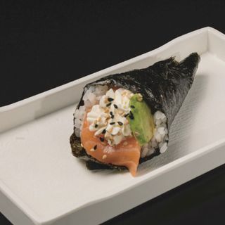 80. Temaki sake