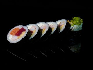 Futomaki trio ryb 6 szt.