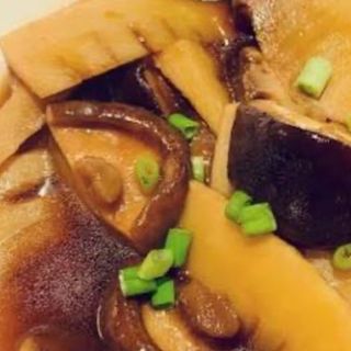 Manzo con funghi e bambù