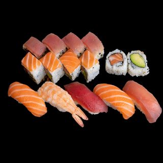 228. Bandejas Mix Party (66 Pzs)