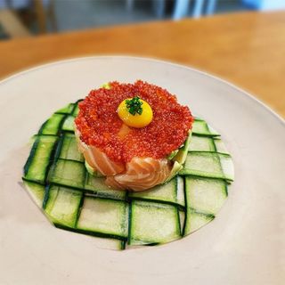 B5. Tártaro de Salmão