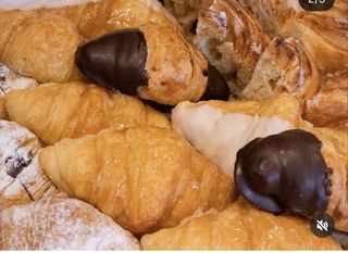 Bandeja De Croissants Variados (20 Pzs.)