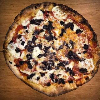 Pizza De Trufa (33 Cm.)