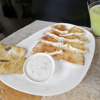 Тортиля със сирена (220гр)