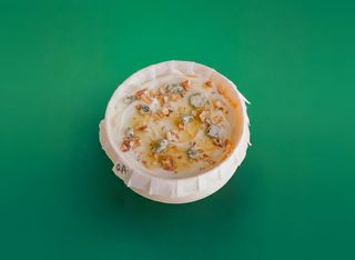 Redonda Queso Azul, Chocolate Blanco Y Nueces