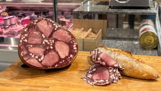 Kiełbasa podrobowa z ozorów wieprzowych (salceson) ( 200 g )