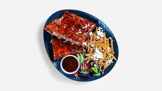 Coasta de porc fragezita in bere cu sos brun + Coca-Cola
