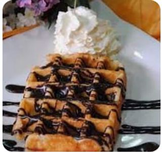 Gofre Con Chocolate Y Nata