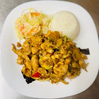 Kurczak z orzechami nerkowca 