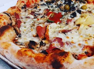 Pizza caprichosa (33 cm.)