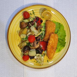 File de salau in crusta pe pat de legume