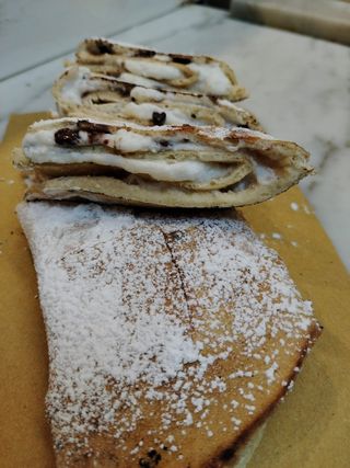 Piadina con ricotta e scaglie di cioccolato 