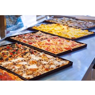 1 Teglia 2 Gusti + 4 supllì + 1 bibita 1.5 lt