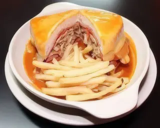 Francesinha Especial de Kebab com Batata Frita