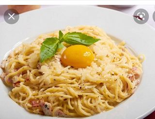 Паста карбонара на вершковому соусі