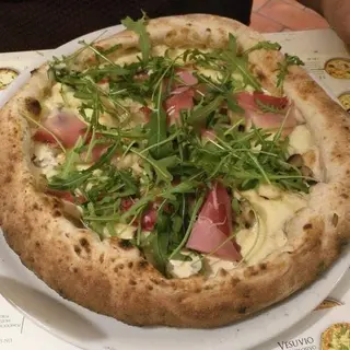 Pizza formaggiata