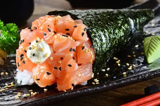 14. Temaki Salmão